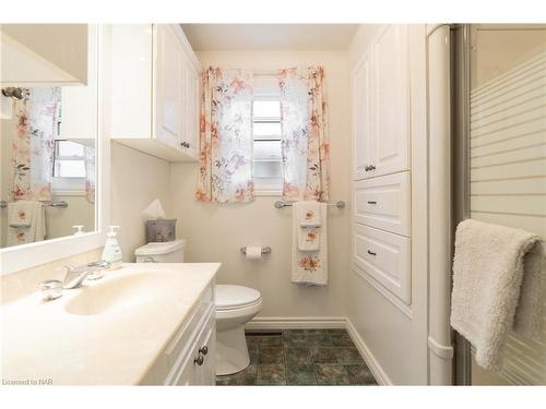 93 Dunvegan Road, St. Catharines, ON - Indoor Photo Showing Bathroom