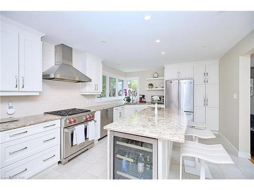 13 Oak Drive, Niagara-On-The-Lake, ON - Indoor Photo Showing Kitchen With Upgraded Kitchen