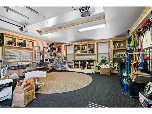 181 Lakeshore Road, St. Catharines, ON - Indoor Photo Showing Garage