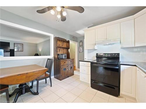 6558 Dunn Street, Niagara Falls, ON - Indoor Photo Showing Kitchen