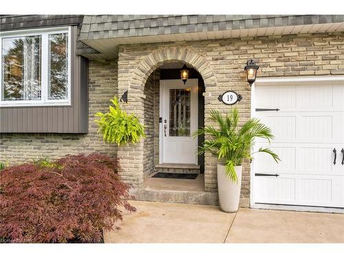 19 Little John Court, Welland, ON - Outdoor