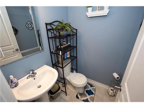 44 Haney Drive, Thorold, ON - Indoor Photo Showing Bathroom