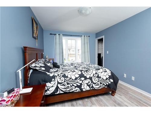 44 Haney Drive, Thorold, ON - Indoor Photo Showing Bedroom