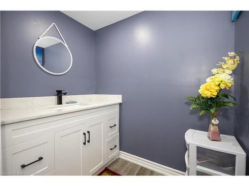 44 Haney Drive, Thorold, ON - Indoor Photo Showing Bathroom