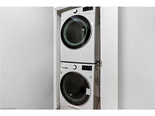 92 Margery Avenue, St. Catharines, ON - Indoor Photo Showing Laundry Room