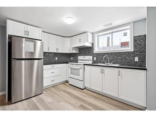 92 Margery Avenue, St. Catharines, ON - Indoor Photo Showing Kitchen