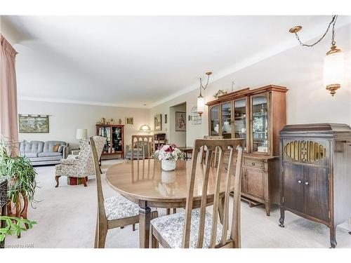 27 Cartier Drive, St. Catharines, ON - Indoor Photo Showing Dining Room
