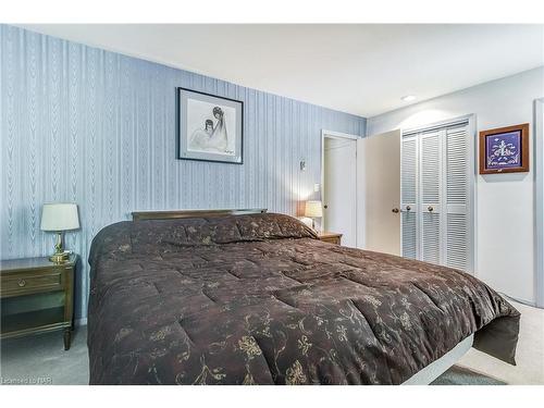 27 Cartier Drive, St. Catharines, ON - Indoor Photo Showing Bedroom