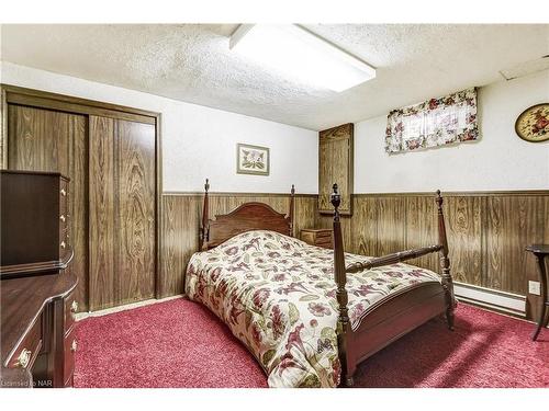 27 Cartier Drive, St. Catharines, ON - Indoor Photo Showing Bedroom