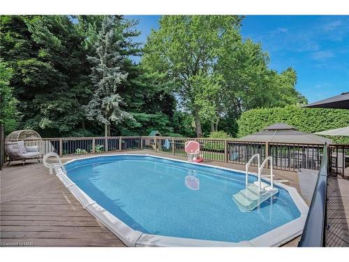6940 Coach Drive, Niagara Falls, ON - Outdoor With Above Ground Pool With Backyard