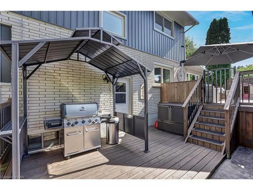 6940 Coach Drive, Niagara Falls, ON - Outdoor With Deck Patio Veranda With Exterior