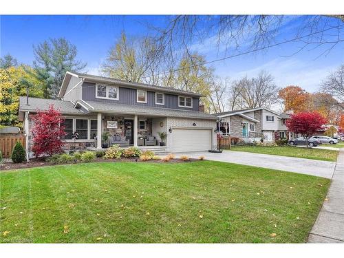 6940 Coach Drive, Niagara Falls, ON - Outdoor With Deck Patio Veranda With Facade