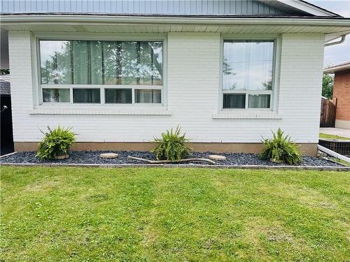 3327 Cattell Drive, Niagara Falls, ON - Outdoor With Exterior