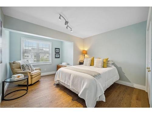 3 Shaws Lane, Niagara-On-The-Lake, ON - Indoor Photo Showing Bedroom