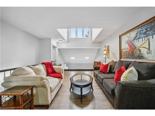 3 Shaws Lane, Niagara-On-The-Lake, ON - Indoor Photo Showing Living Room