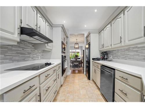 3 Shaws Lane, Niagara-On-The-Lake, ON - Indoor Photo Showing Kitchen With Upgraded Kitchen