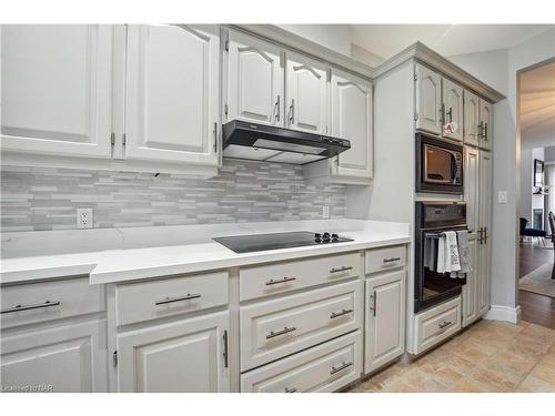 3 Shaws Lane, Niagara-On-The-Lake, ON - Indoor Photo Showing Kitchen With Upgraded Kitchen