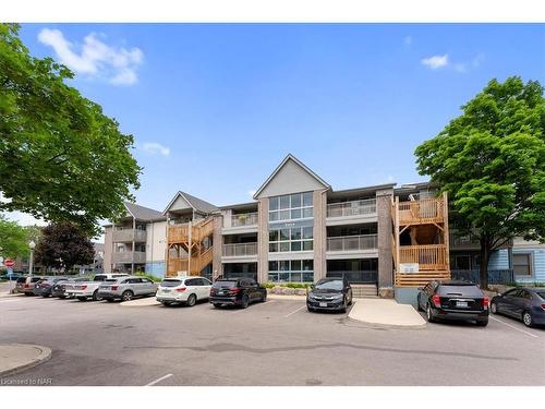 211-2010 Cleaver Avenue, Burlington, ON - Outdoor With Facade