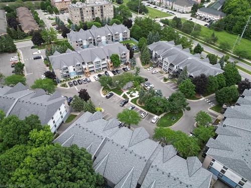 211-2010 Cleaver Avenue, Burlington, ON - Outdoor With View