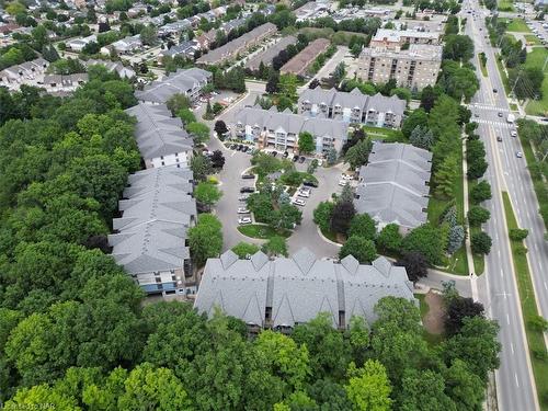 211-2010 Cleaver Avenue, Burlington, ON - Outdoor With View