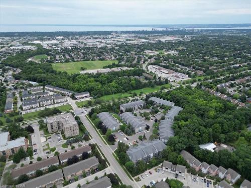 211-2010 Cleaver Avenue, Burlington, ON - Outdoor With View
