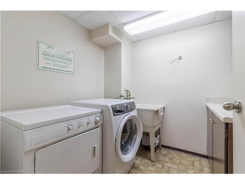 504-141 Church Street, St. Catharines, ON - Indoor Photo Showing Laundry Room