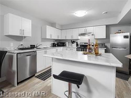 Lower-34 Bounty Avenue, Thorold, ON - Indoor Photo Showing Kitchen With Upgraded Kitchen