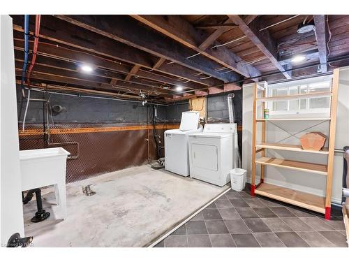 4862 Fourth Avenue, Niagara Falls, ON - Indoor Photo Showing Laundry Room