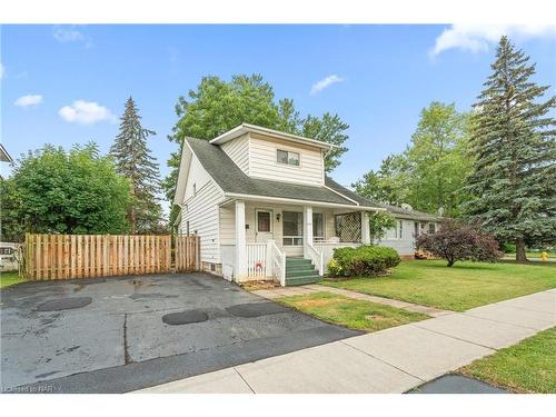 273 Dufferin Street, Fort Erie, ON - Outdoor With Deck Patio Veranda With Facade