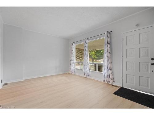 273 Dufferin Street, Fort Erie, ON - Indoor Photo Showing Other Room