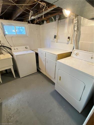 273 Dufferin Street, Fort Erie, ON - Indoor Photo Showing Laundry Room