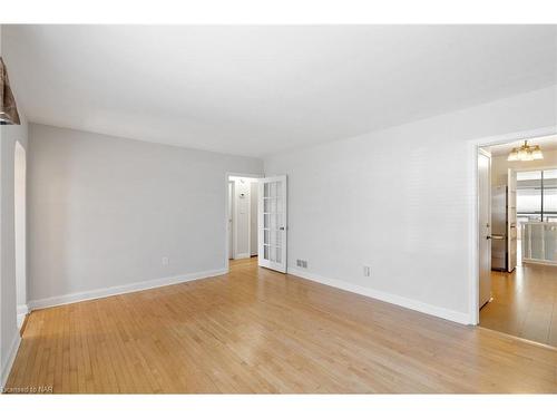 6 Cliff Road, St. Catharines, ON - Indoor Photo Showing Other Room