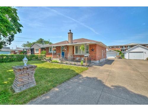 7181 Adams Avenue, Niagara Falls, ON - Outdoor With Deck Patio Veranda