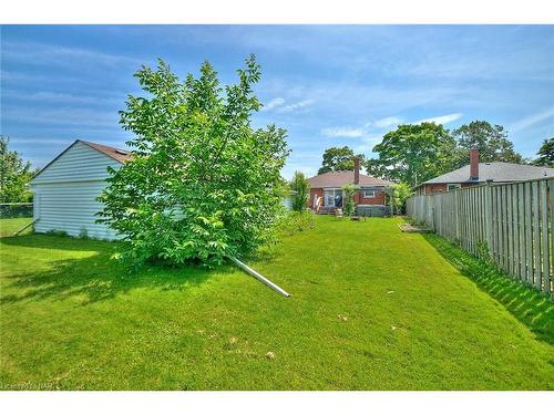 7181 Adams Avenue, Niagara Falls, ON - Outdoor