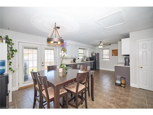 7181 Adams Avenue, Niagara Falls, ON - Indoor Photo Showing Dining Room