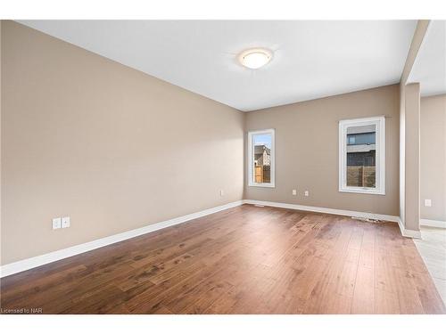 2 Sparkle Drive, Thorold, ON - Indoor Photo Showing Other Room