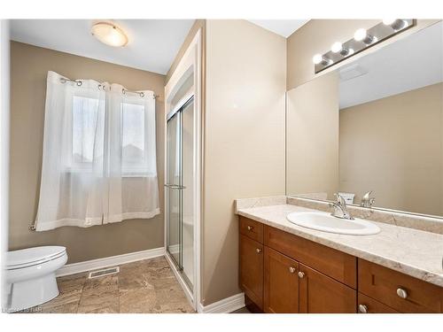 2 Sparkle Drive, Thorold, ON - Indoor Photo Showing Bathroom