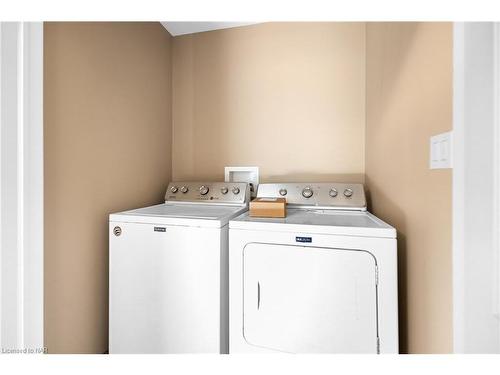 2 Sparkle Drive, Thorold, ON - Indoor Photo Showing Laundry Room