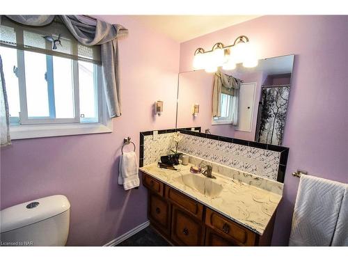 77 Sherman Drive, St. Catharines, ON - Indoor Photo Showing Bathroom