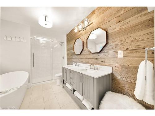 63 Yates Street, St. Catharines, ON - Indoor Photo Showing Bathroom
