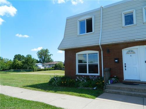 4-67 Hagey Avenue, Fort Erie, ON - Outdoor