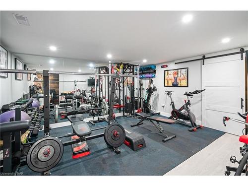 4-67 Hagey Avenue, Fort Erie, ON - Indoor Photo Showing Gym Room