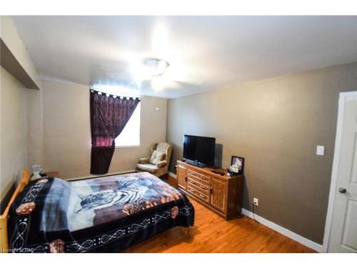 908-359 Geneva Street, St. Catharines, ON - Indoor Photo Showing Bedroom