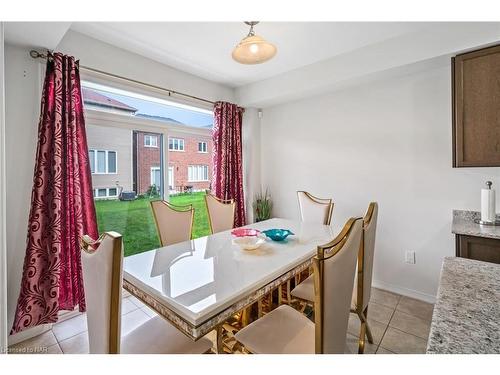 69 Esther Crescent, Thorold, ON - Indoor Photo Showing Dining Room