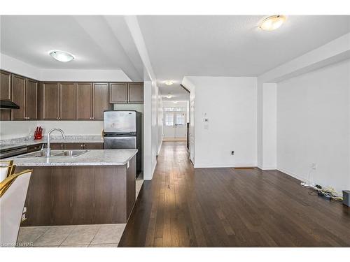 69 Esther Crescent, Thorold, ON - Indoor Photo Showing Kitchen With Double Sink