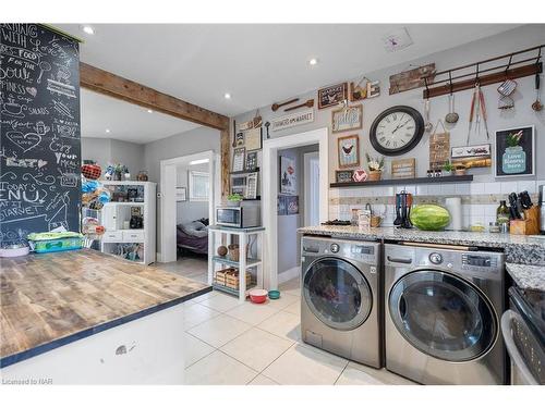 4825 Crysler Avenue, Niagara Falls, ON - Indoor Photo Showing Laundry Room