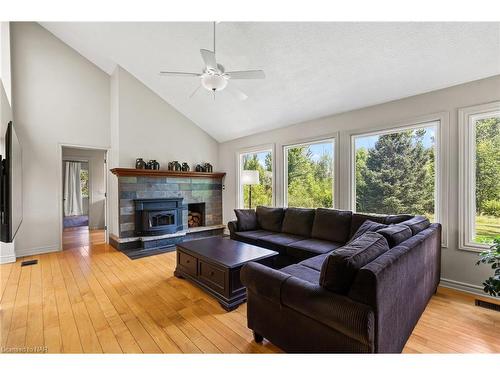 50672 Green Road S, Wainfleet, ON - Indoor Photo Showing Living Room With Fireplace