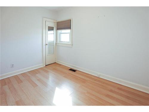 250 Niagara Street, St. Catharines, ON - Indoor Photo Showing Other Room