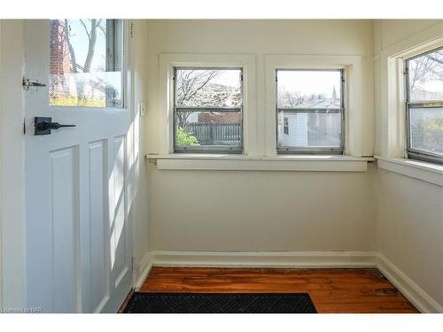 250 Niagara Street, St. Catharines, ON - Indoor Photo Showing Other Room