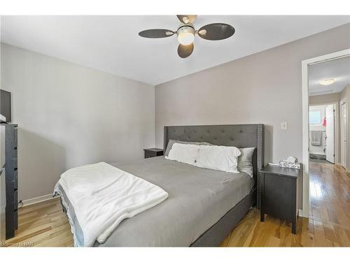 22 Sherman Drive, St. Catharines, ON - Indoor Photo Showing Bedroom